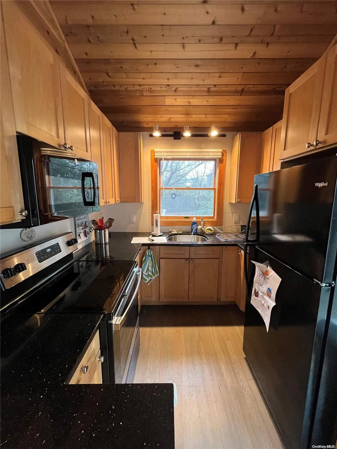 6 Champlain, Brookhaven, NY, 5 Bedrooms Bedrooms, 7 Rooms Rooms,2 BathroomsBathrooms,Residential Lease,For Rent,Champlain,0,L3531199 6 Champlain, Brookhaven, NY, 5 Bedrooms Bedrooms, 7 Rooms Rooms,2 BathroomsBathrooms,Residential Lease,For Rent,Champlain,0,L3531199