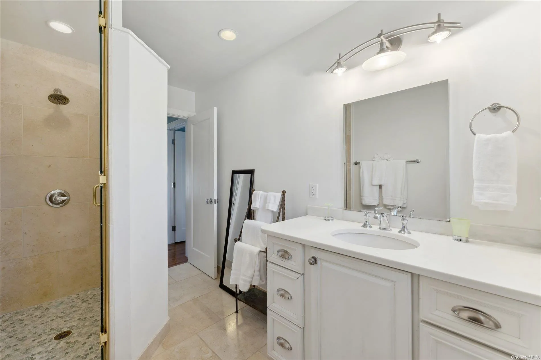 21 Harbor View Avenue, East Hampton, NY, 5 Bedrooms Bedrooms, 8 Rooms Rooms,3 BathroomsBathrooms,Residential Lease,Idx,Harbor View,0,L3532584 21 Harbor View Avenue, East Hampton, NY, 5 Bedrooms Bedrooms, 8 Rooms Rooms,3 BathroomsBathrooms,Residential Lease,Idx,Harbor View,0,L3532584