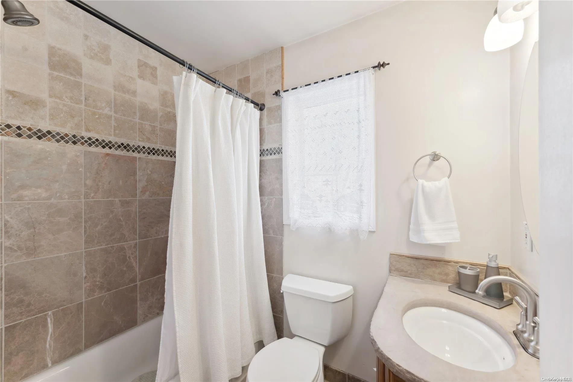 21 Harbor View Avenue, East Hampton, NY, 5 Bedrooms Bedrooms, 8 Rooms Rooms,3 BathroomsBathrooms,Residential Lease,Idx,Harbor View,0,L3532584 21 Harbor View Avenue, East Hampton, NY, 5 Bedrooms Bedrooms, 8 Rooms Rooms,3 BathroomsBathrooms,Residential Lease,Idx,Harbor View,0,L3532584