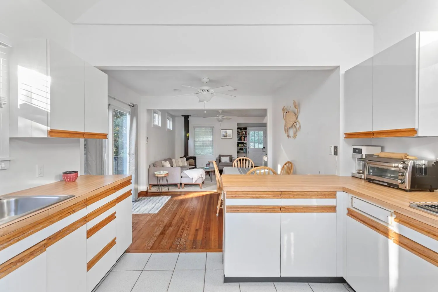 38 Homesite Avenue, Islip, NY, 4 Bedrooms Bedrooms, 6 Rooms Rooms,1 BathroomBathrooms,Residential Lease,For Rent,Homesite,0,L3534580 38 Homesite Avenue, Islip, NY, 4 Bedrooms Bedrooms, 6 Rooms Rooms,1 BathroomBathrooms,Residential Lease,For Rent,Homesite,0,L3534580