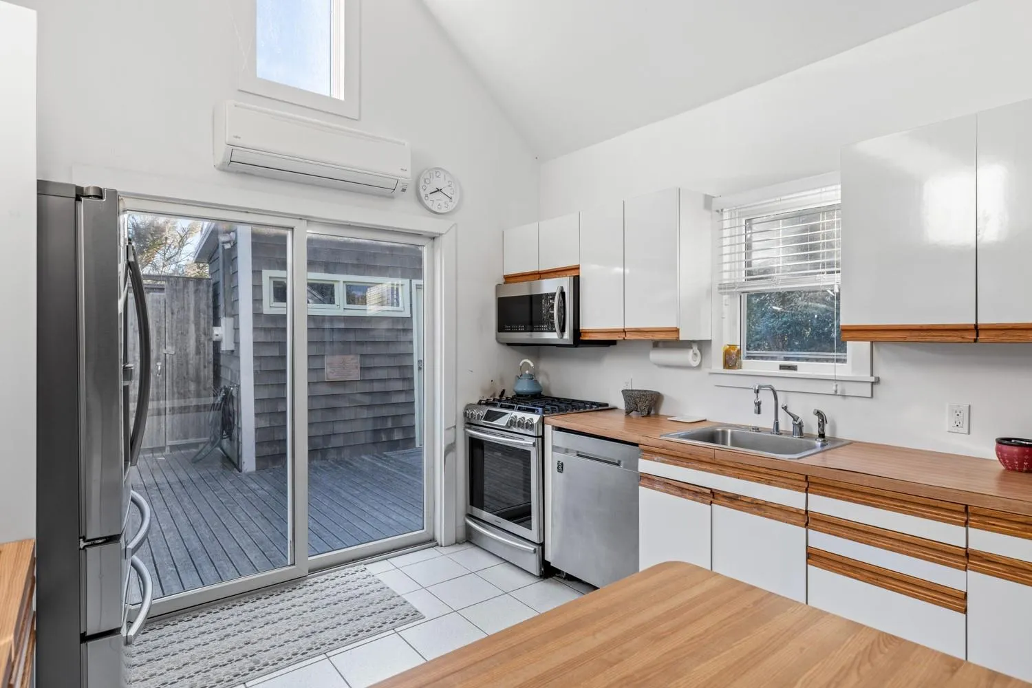 38 Homesite Avenue, Islip, NY, 4 Bedrooms Bedrooms, 6 Rooms Rooms,1 BathroomBathrooms,Residential Lease,For Rent,Homesite,0,L3534580 38 Homesite Avenue, Islip, NY, 4 Bedrooms Bedrooms, 6 Rooms Rooms,1 BathroomBathrooms,Residential Lease,For Rent,Homesite,0,L3534580