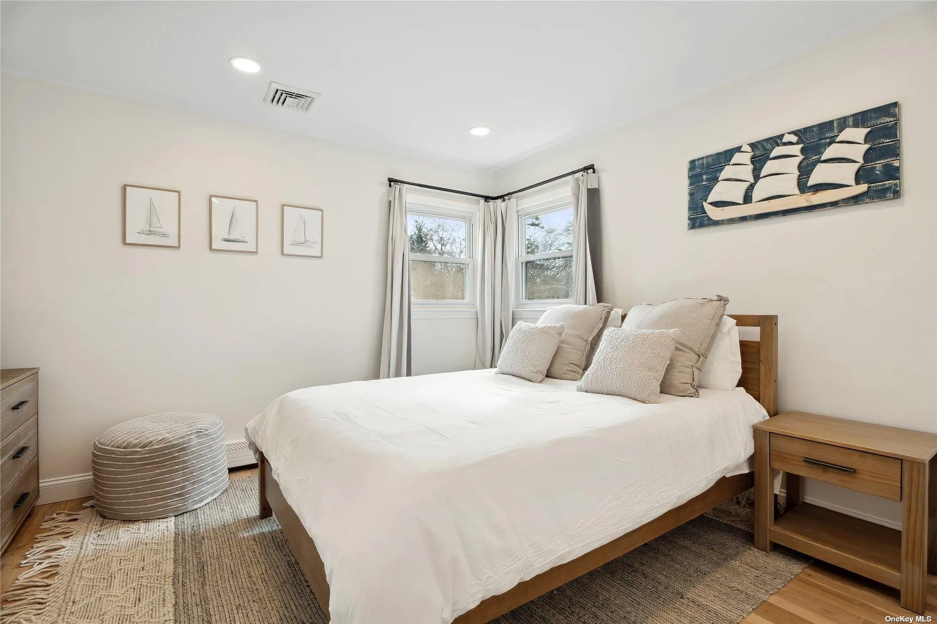 28 Argonne West Road, Southampton, NY, 3 Bedrooms Bedrooms, 7 Rooms Rooms,2 BathroomsBathrooms,Residential Lease,For Rent,Argonne West,0,L3535604 28 Argonne West Road, Southampton, NY, 3 Bedrooms Bedrooms, 7 Rooms Rooms,2 BathroomsBathrooms,Residential Lease,For Rent,Argonne West,0,L3535604