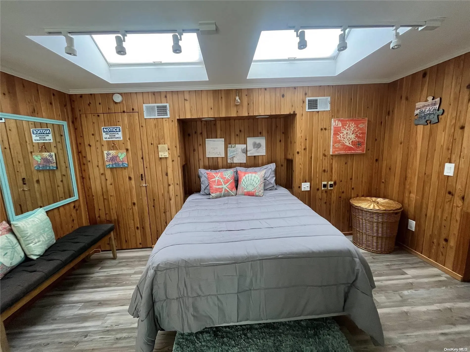 332 Dehnoff Walk, Islip, NY, 5 Bedrooms Bedrooms, 7 Rooms Rooms,3 BathroomsBathrooms,Residential Lease,For Rent,Dehnoff,0,L3535695 332 Dehnoff Walk, Islip, NY, 5 Bedrooms Bedrooms, 7 Rooms Rooms,3 BathroomsBathrooms,Residential Lease,For Rent,Dehnoff,0,L3535695