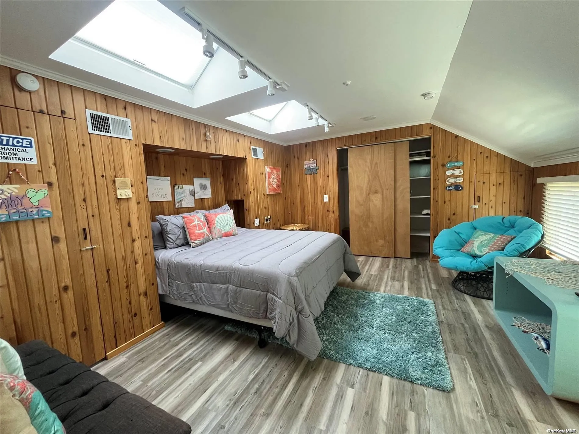 332 Dehnoff Walk, Islip, NY, 5 Bedrooms Bedrooms, 7 Rooms Rooms,3 BathroomsBathrooms,Residential Lease,For Rent,Dehnoff,0,L3535695 332 Dehnoff Walk, Islip, NY, 5 Bedrooms Bedrooms, 7 Rooms Rooms,3 BathroomsBathrooms,Residential Lease,For Rent,Dehnoff,0,L3535695