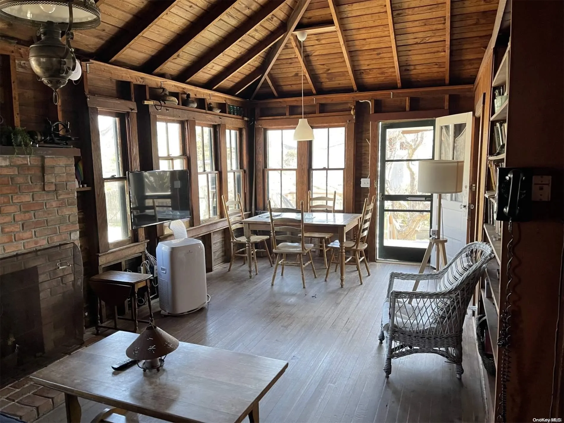 315 Wilmot Road, Islip, NY, 3 Bedrooms Bedrooms, 6 Rooms Rooms,1 BathroomBathrooms,Residential Lease,For Rent,Wilmot,0,L3536328 315 Wilmot Road, Islip, NY, 3 Bedrooms Bedrooms, 6 Rooms Rooms,1 BathroomBathrooms,Residential Lease,For Rent,Wilmot,0,L3536328