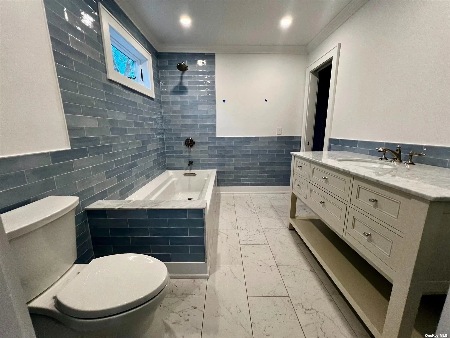 23A Oakhurst, Southampton, NY, 3 Bedrooms Bedrooms, 7 Rooms Rooms,2 BathroomsBathrooms,Residential Lease,Idx,Oakhurst,0,L3537427 23A Oakhurst, Southampton, NY, 3 Bedrooms Bedrooms, 7 Rooms Rooms,2 BathroomsBathrooms,Residential Lease,Idx,Oakhurst,0,L3537427
