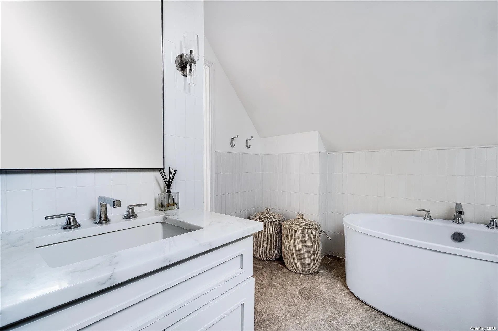 65 Lincoln Avenue, East Hampton, NY, 4 Bedrooms Bedrooms, 8 Rooms Rooms,3 BathroomsBathrooms,Residential Lease,Idx,Lincoln,0,L3538113 65 Lincoln Avenue, East Hampton, NY, 4 Bedrooms Bedrooms, 8 Rooms Rooms,3 BathroomsBathrooms,Residential Lease,Idx,Lincoln,0,L3538113