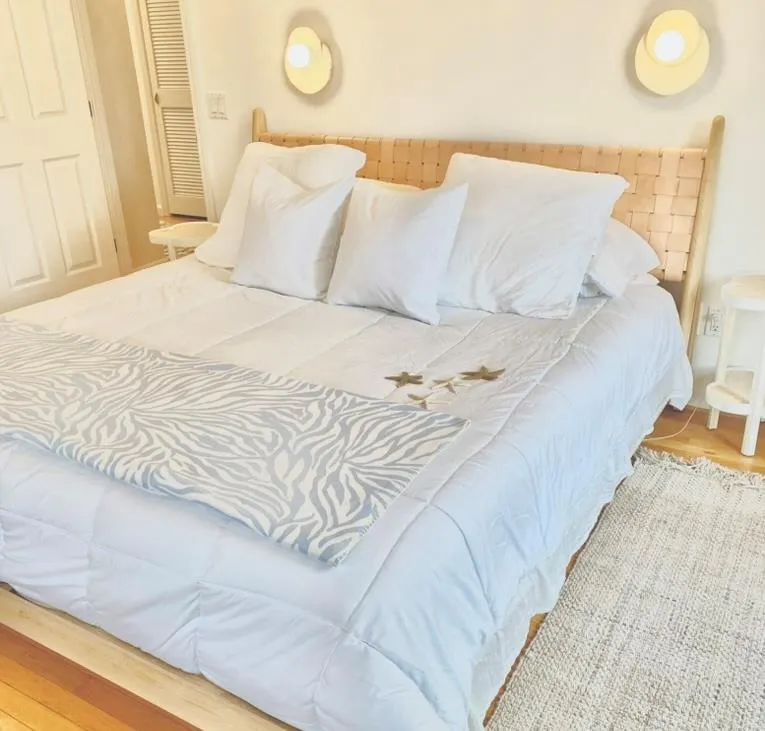 6 Nidzyn Avenue, Southampton, NY, 3 Bedrooms Bedrooms, 12 Rooms Rooms,3 BathroomsBathrooms,Residential Lease,For Rent,Nidzyn,0,L3541091 6 Nidzyn Avenue, Southampton, NY, 3 Bedrooms Bedrooms, 12 Rooms Rooms,3 BathroomsBathrooms,Residential Lease,For Rent,Nidzyn,0,L3541091