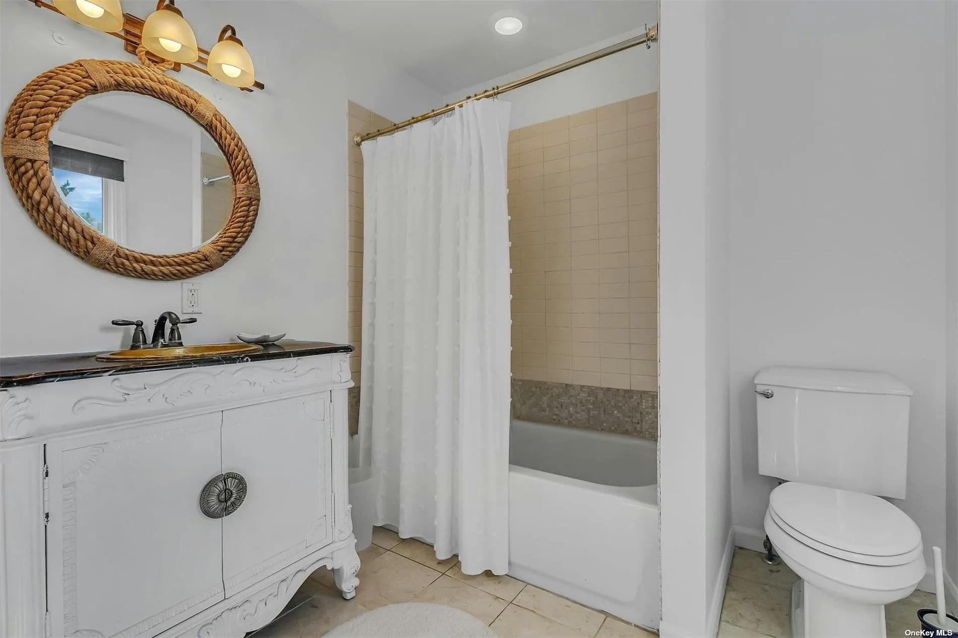 6 Nidzyn Avenue, Southampton, NY, 3 Bedrooms Bedrooms, 12 Rooms Rooms,3 BathroomsBathrooms,Residential Lease,For Rent,Nidzyn,0,L3541091 6 Nidzyn Avenue, Southampton, NY, 3 Bedrooms Bedrooms, 12 Rooms Rooms,3 BathroomsBathrooms,Residential Lease,For Rent,Nidzyn,0,L3541091