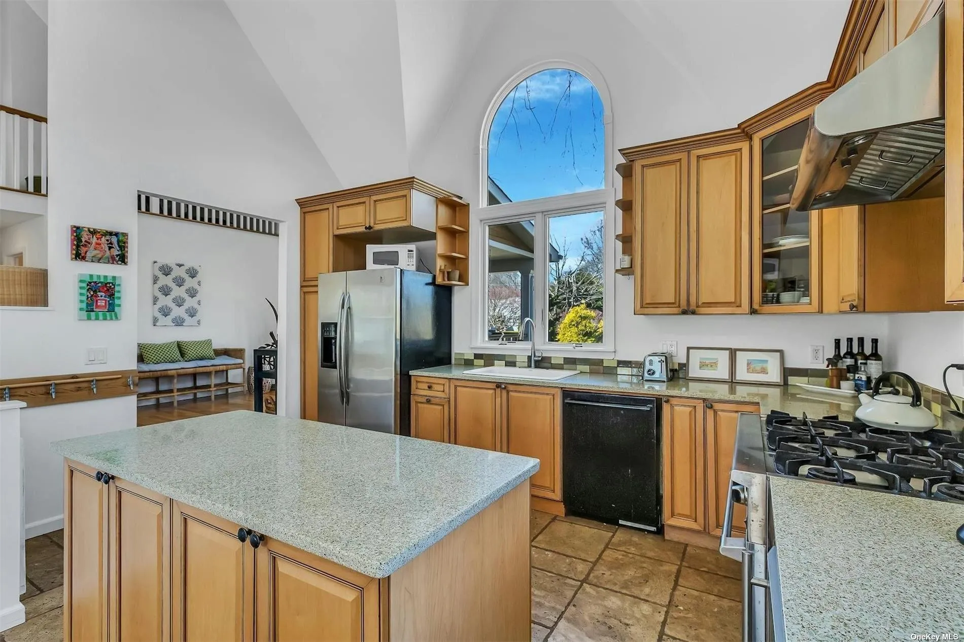 6 Nidzyn Avenue, Southampton, NY, 3 Bedrooms Bedrooms, 12 Rooms Rooms,3 BathroomsBathrooms,Residential Lease,For Rent,Nidzyn,0,L3541091 6 Nidzyn Avenue, Southampton, NY, 3 Bedrooms Bedrooms, 12 Rooms Rooms,3 BathroomsBathrooms,Residential Lease,For Rent,Nidzyn,0,L3541091