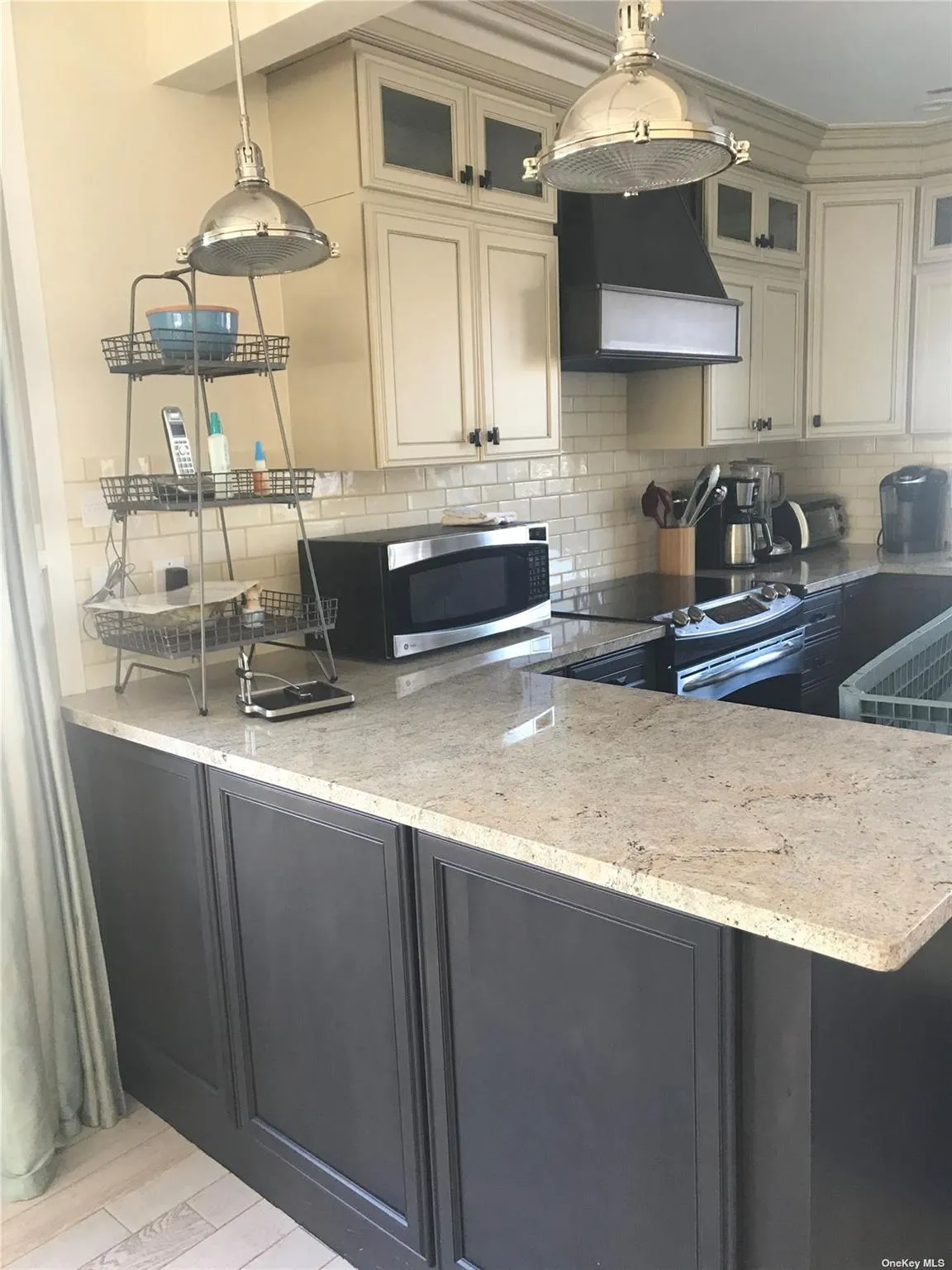 16 Crescent, Islip, NY, 5 Bedrooms Bedrooms, 8 Rooms Rooms,3 BathroomsBathrooms,Residential Lease,Idx,Crescent,0,L3541678 16 Crescent, Islip, NY, 5 Bedrooms Bedrooms, 8 Rooms Rooms,3 BathroomsBathrooms,Residential Lease,Idx,Crescent,0,L3541678