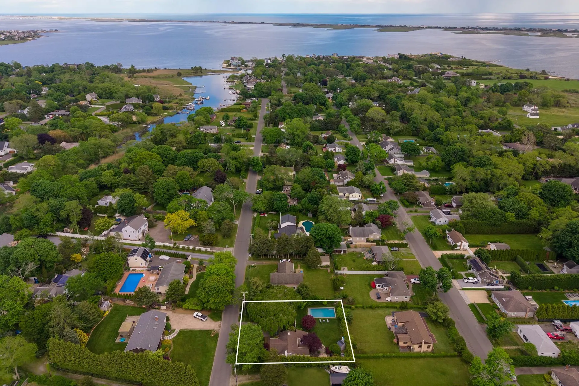 6 West End Avenue, Southampton, NY, 2 Bedrooms Bedrooms, 8 Rooms Rooms,1 BathroomBathrooms,Residential Lease,For Rent,West End,0,L3546142 6 West End Avenue, Southampton, NY, 2 Bedrooms Bedrooms, 8 Rooms Rooms,1 BathroomBathrooms,Residential Lease,For Rent,West End,0,L3546142