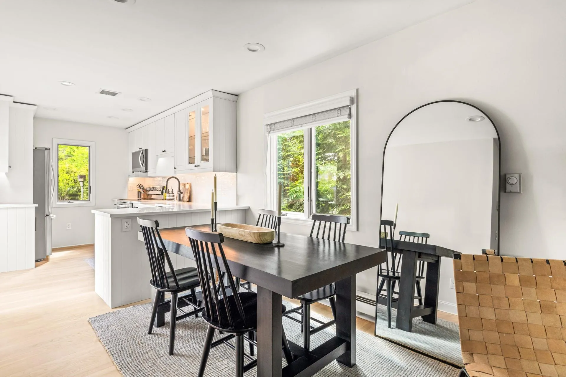 6 West End Avenue, Southampton, NY, 2 Bedrooms Bedrooms, 8 Rooms Rooms,1 BathroomBathrooms,Residential Lease,For Rent,West End,0,L3546142 6 West End Avenue, Southampton, NY, 2 Bedrooms Bedrooms, 8 Rooms Rooms,1 BathroomBathrooms,Residential Lease,For Rent,West End,0,L3546142