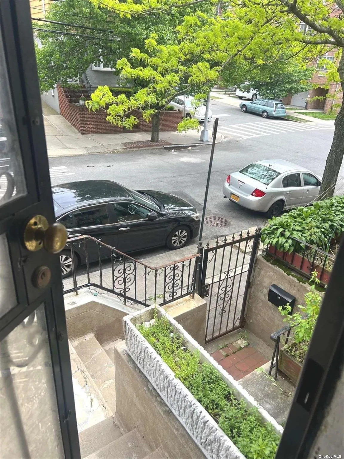 43-20 72nd Street, New York, NY, 3 Bedrooms Bedrooms, 6 Rooms Rooms,1 BathroomBathrooms,Residential,For Rent,72nd,0,L3547102 43-20 72nd Street, New York, NY, 3 Bedrooms Bedrooms, 6 Rooms Rooms,1 BathroomBathrooms,Residential,For Rent,72nd,0,L3547102