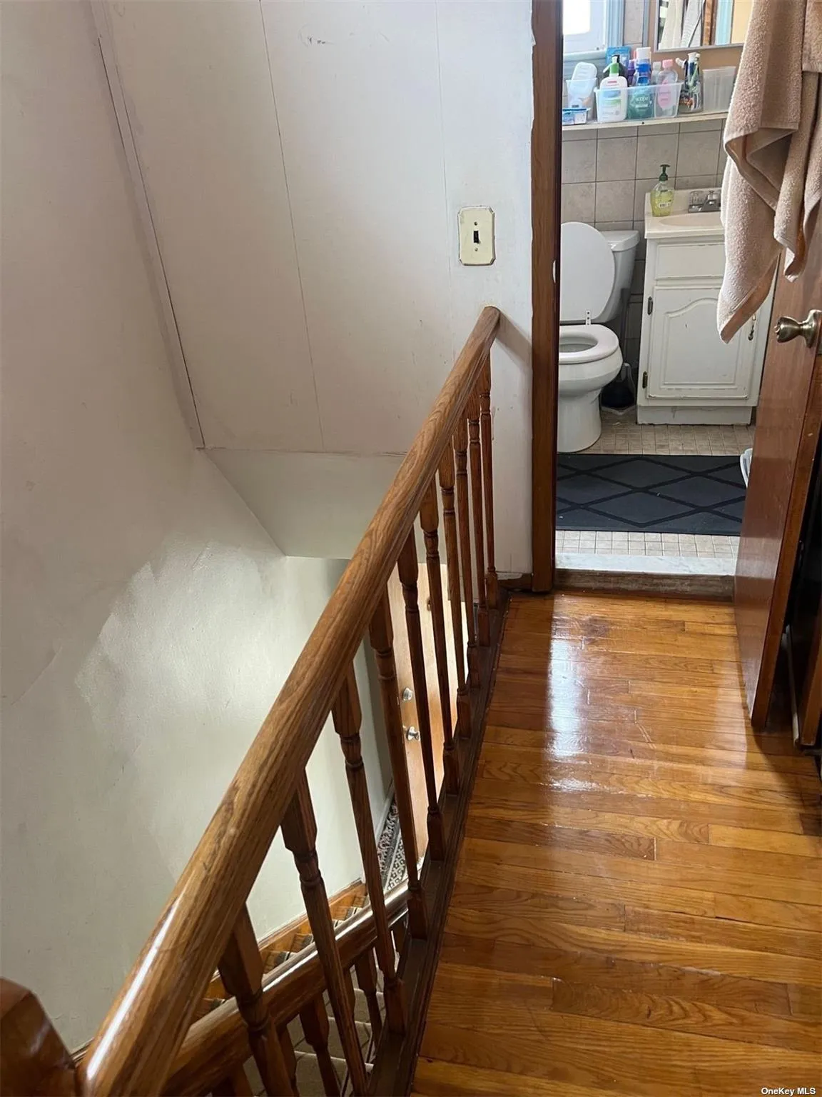 43-20 72nd Street, New York, NY, 3 Bedrooms Bedrooms, 6 Rooms Rooms,1 BathroomBathrooms,Residential,For Rent,72nd,0,L3547102 43-20 72nd Street, New York, NY, 3 Bedrooms Bedrooms, 6 Rooms Rooms,1 BathroomBathrooms,Residential,For Rent,72nd,0,L3547102
