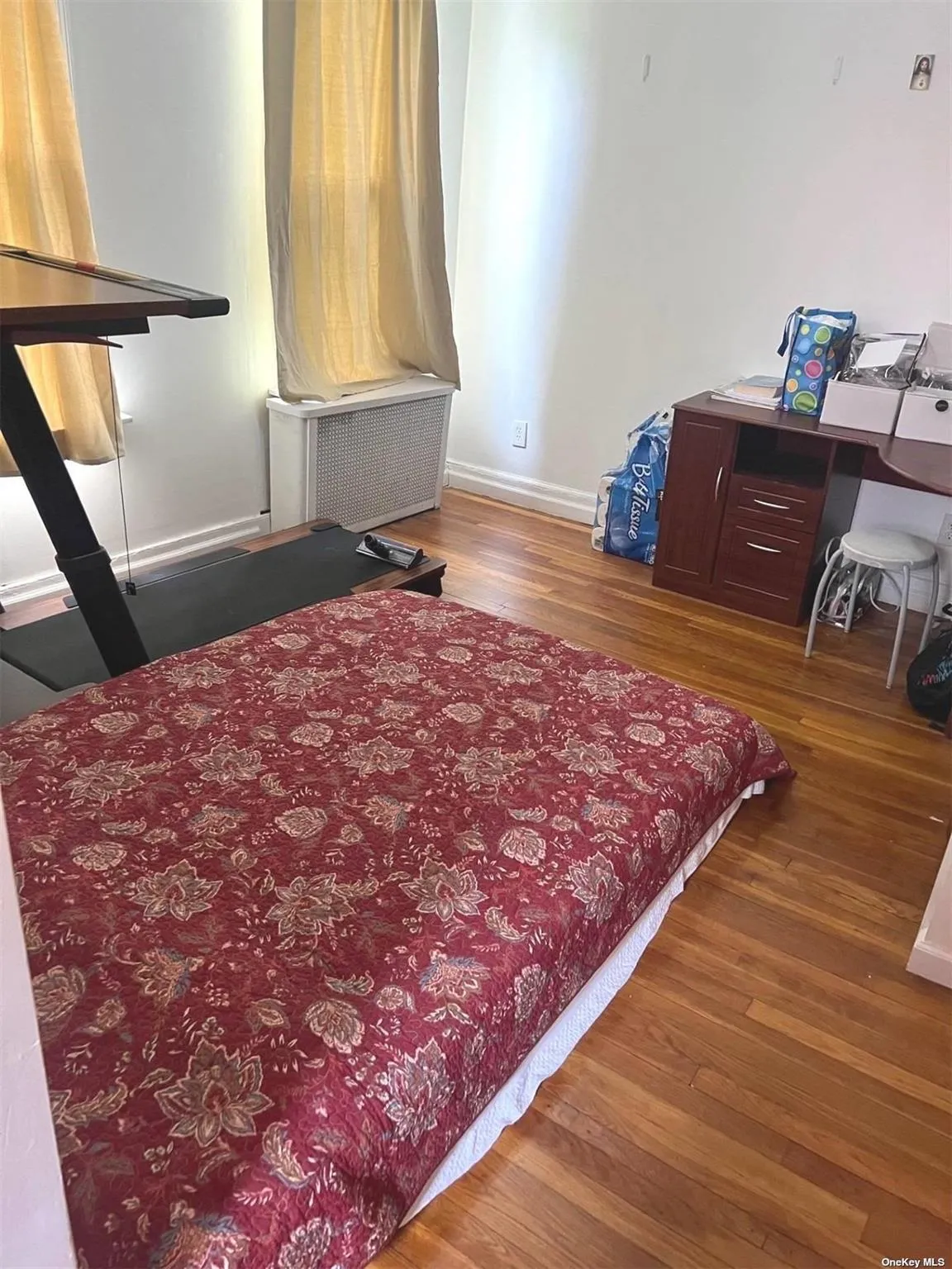 43-20 72nd Street, New York, NY, 3 Bedrooms Bedrooms, 6 Rooms Rooms,1 BathroomBathrooms,Residential,For Rent,72nd,0,L3547102 43-20 72nd Street, New York, NY, 3 Bedrooms Bedrooms, 6 Rooms Rooms,1 BathroomBathrooms,Residential,For Rent,72nd,0,L3547102