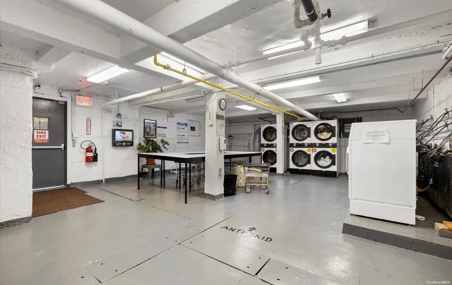 34-24 82nd Street, New York, NY, 1 Bedroom Bedrooms, 3 Rooms Rooms,1 BathroomBathrooms,Residential,For Rent,82nd Street,0,L3547886 34-24 82nd Street, New York, NY, 1 Bedroom Bedrooms, 3 Rooms Rooms,1 BathroomBathrooms,Residential,For Rent,82nd Street,0,L3547886