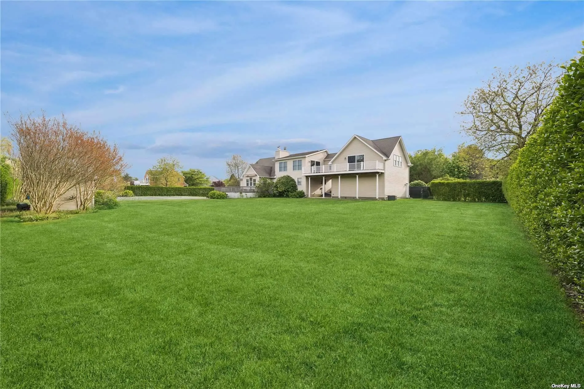 Sprawling, park like grounds Sprawling, park like grounds