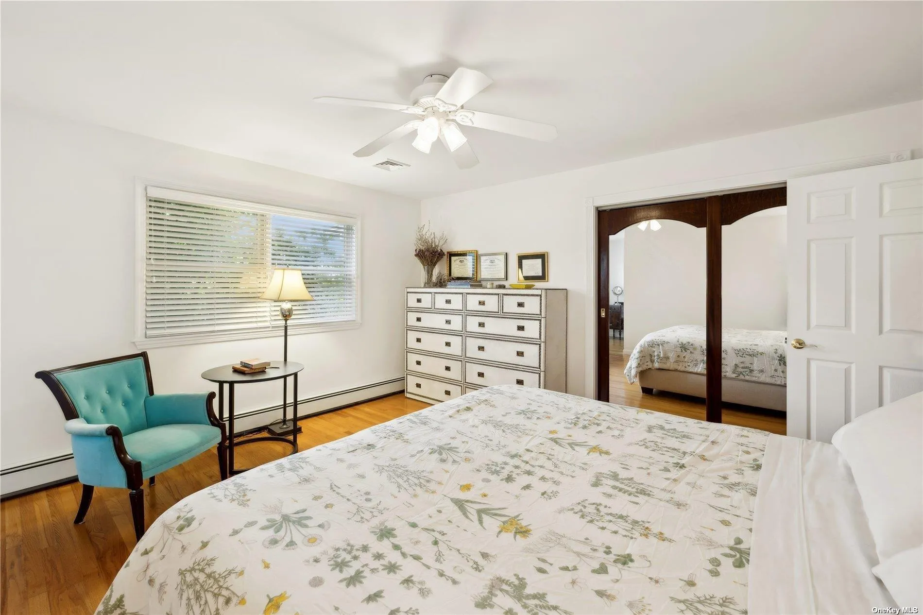 Primary ensuite with alcove Primary ensuite with alcove