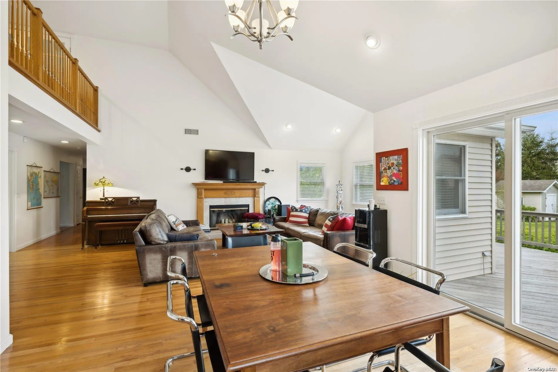 Sliders to sprawling deck Sliders to sprawling deck