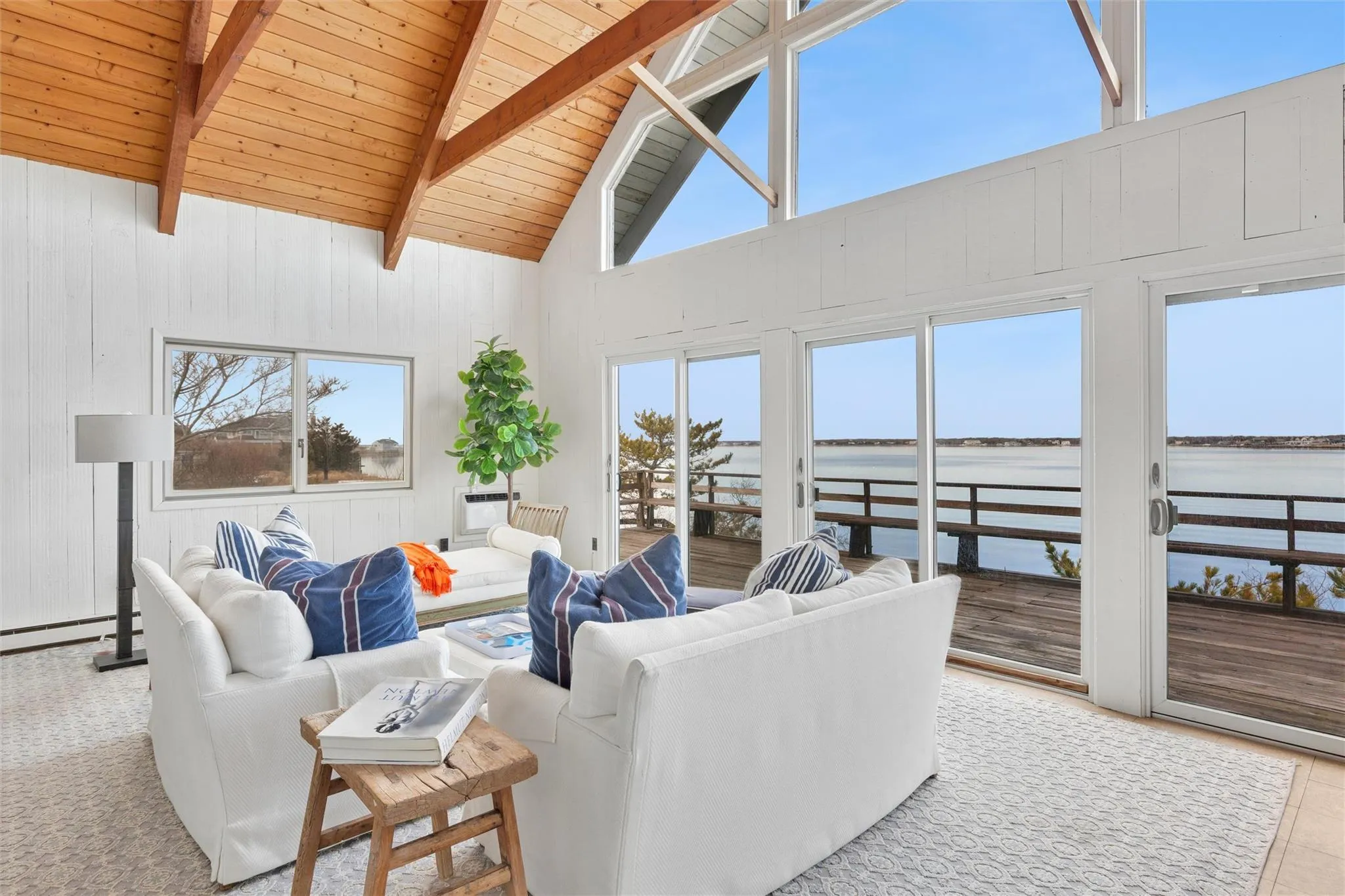 Open and charming living room Open and charming living room