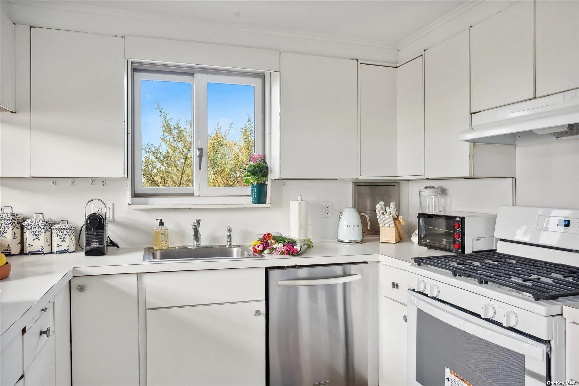 crisp & clean crisp & clean