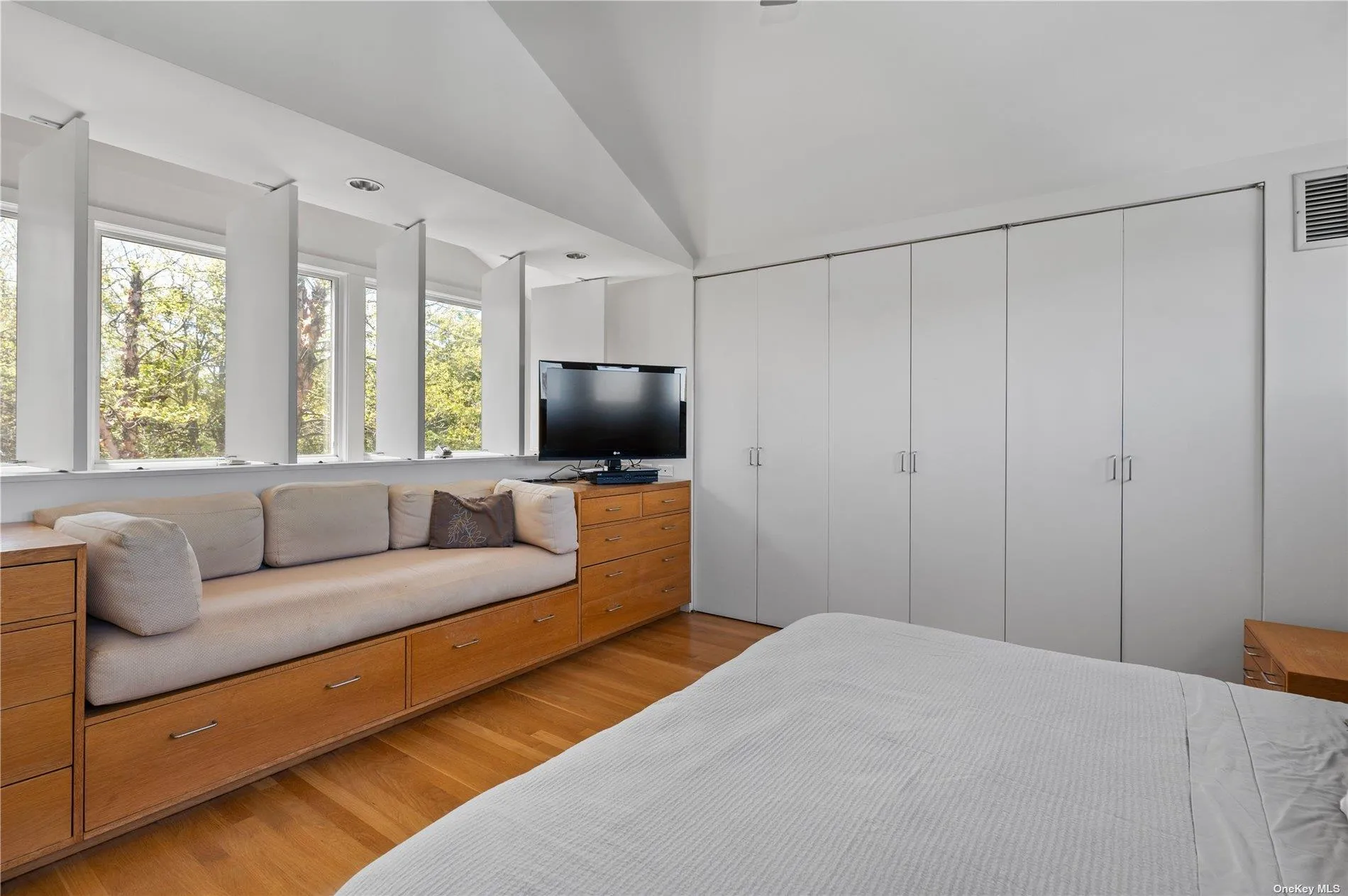 36 Beachwold Avenue, Islip, NY, 4 Bedrooms Bedrooms, 7 Rooms Rooms,2 BathroomsBathrooms,Residential Lease,Idx,Beachwold,0,L3551618 36 Beachwold Avenue, Islip, NY, 4 Bedrooms Bedrooms, 7 Rooms Rooms,2 BathroomsBathrooms,Residential Lease,Idx,Beachwold,0,L3551618