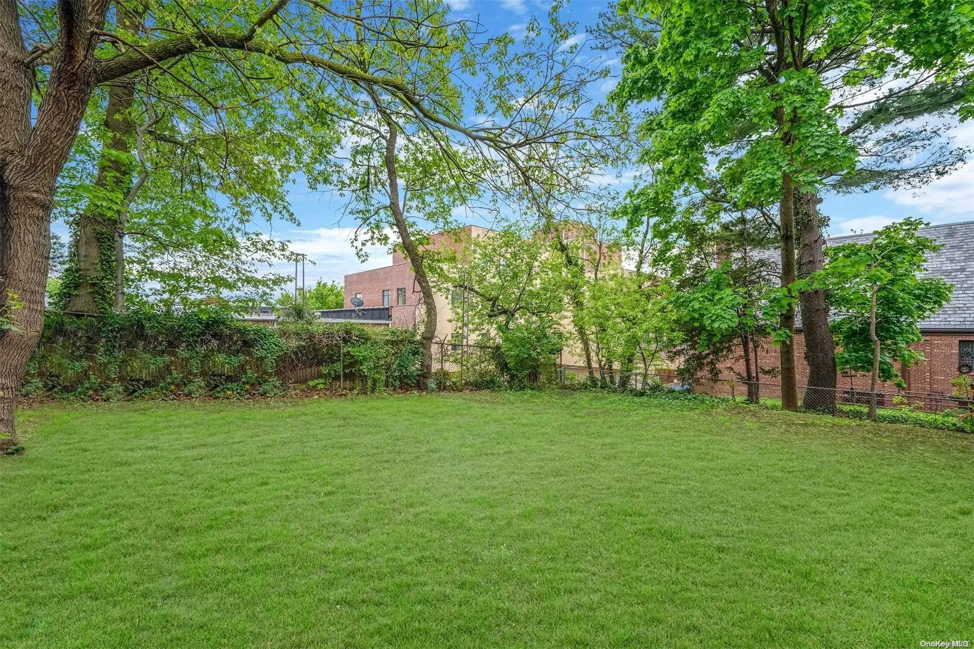 60-14 60th Avenue, New York, NY, 3 Bedrooms Bedrooms, 6 Rooms Rooms,2 BathroomsBathrooms,Residential,For Rent,60th,0,L3551646 60-14 60th Avenue, New York, NY, 3 Bedrooms Bedrooms, 6 Rooms Rooms,2 BathroomsBathrooms,Residential,For Rent,60th,0,L3551646