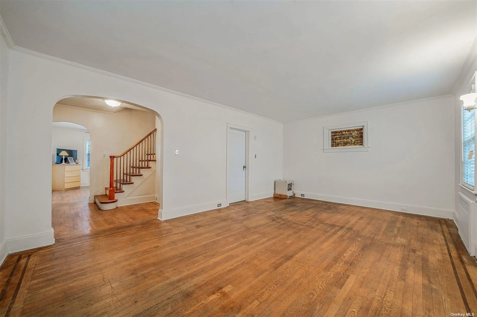 60-14 60th Avenue, New York, NY, 3 Bedrooms Bedrooms, 6 Rooms Rooms,2 BathroomsBathrooms,Residential,For Rent,60th,0,L3551646 60-14 60th Avenue, New York, NY, 3 Bedrooms Bedrooms, 6 Rooms Rooms,2 BathroomsBathrooms,Residential,For Rent,60th,0,L3551646