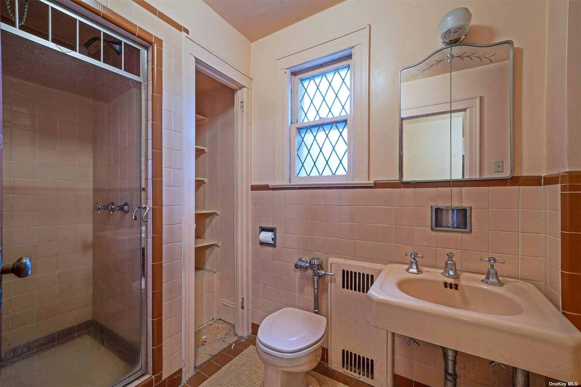 60-14 60th Avenue, New York, NY, 3 Bedrooms Bedrooms, 6 Rooms Rooms,2 BathroomsBathrooms,Residential,For Rent,60th,0,L3551646 60-14 60th Avenue, New York, NY, 3 Bedrooms Bedrooms, 6 Rooms Rooms,2 BathroomsBathrooms,Residential,For Rent,60th,0,L3551646