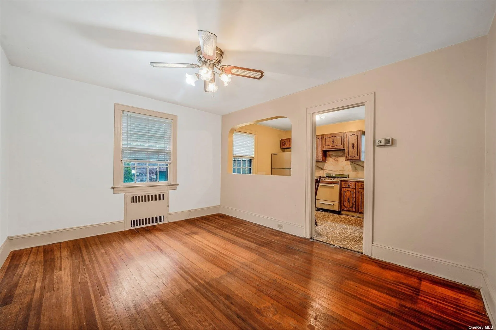 60-14 60th Avenue, New York, NY, 3 Bedrooms Bedrooms, 6 Rooms Rooms,2 BathroomsBathrooms,Residential,For Rent,60th,0,L3551646 60-14 60th Avenue, New York, NY, 3 Bedrooms Bedrooms, 6 Rooms Rooms,2 BathroomsBathrooms,Residential,For Rent,60th,0,L3551646