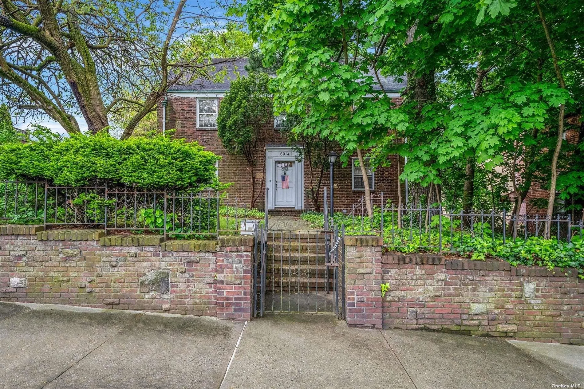 60-14 60th Avenue, New York, NY, 3 Bedrooms Bedrooms, 6 Rooms Rooms,2 BathroomsBathrooms,Residential,For Rent,60th,0,L3551646 60-14 60th Avenue, New York, NY, 3 Bedrooms Bedrooms, 6 Rooms Rooms,2 BathroomsBathrooms,Residential,For Rent,60th,0,L3551646