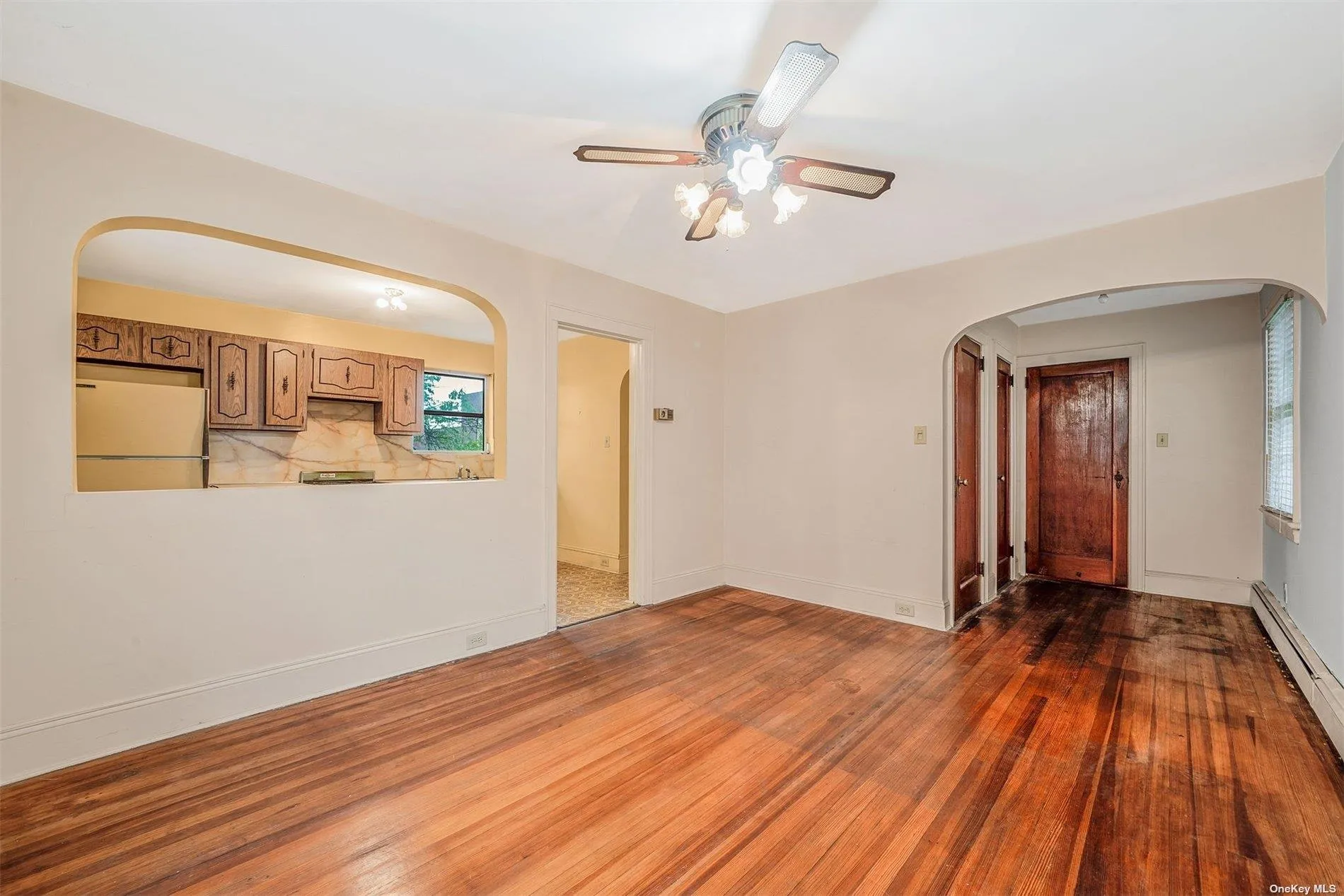 60-14 60th Avenue, New York, NY, 3 Bedrooms Bedrooms, 6 Rooms Rooms,2 BathroomsBathrooms,Residential,For Rent,60th,0,L3551646 60-14 60th Avenue, New York, NY, 3 Bedrooms Bedrooms, 6 Rooms Rooms,2 BathroomsBathrooms,Residential,For Rent,60th,0,L3551646