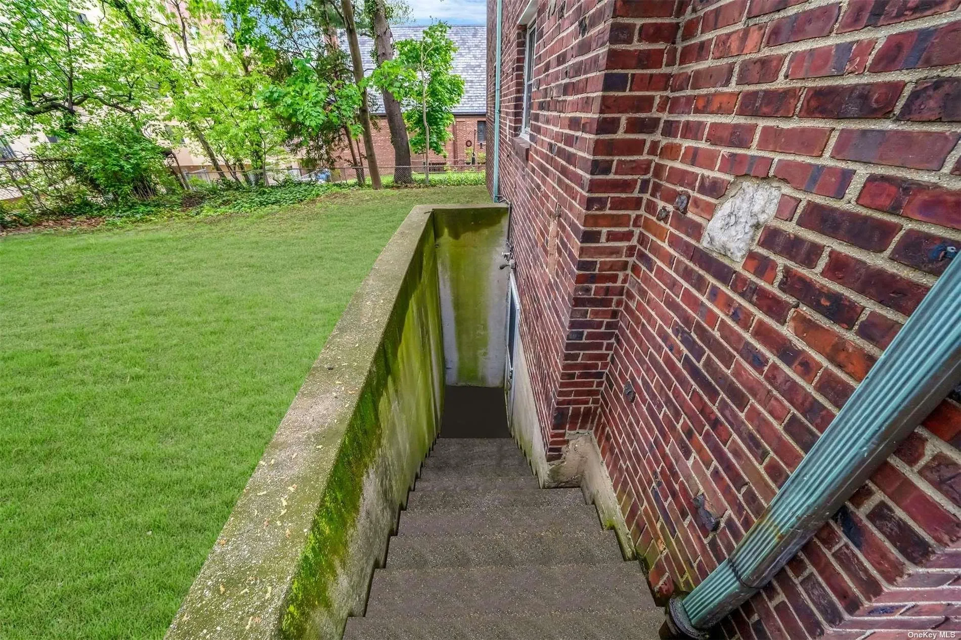 60-14 60th Avenue, New York, NY, 3 Bedrooms Bedrooms, 6 Rooms Rooms,2 BathroomsBathrooms,Residential,For Rent,60th,0,L3551646 60-14 60th Avenue, New York, NY, 3 Bedrooms Bedrooms, 6 Rooms Rooms,2 BathroomsBathrooms,Residential,For Rent,60th,0,L3551646
