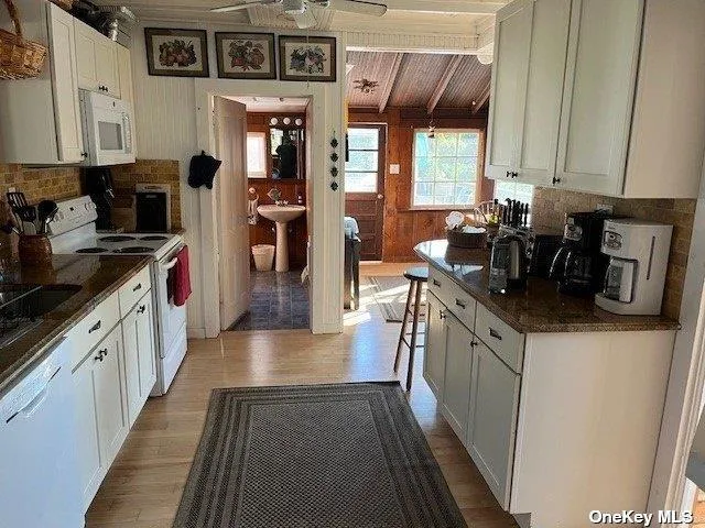 898 Evergreen Walk, Islip, NY, 5 Bedrooms Bedrooms, 9 Rooms Rooms,2 BathroomsBathrooms,Residential Lease,For Rent,Evergreen,0,L3553228 898 Evergreen Walk, Islip, NY, 5 Bedrooms Bedrooms, 9 Rooms Rooms,2 BathroomsBathrooms,Residential Lease,For Rent,Evergreen,0,L3553228