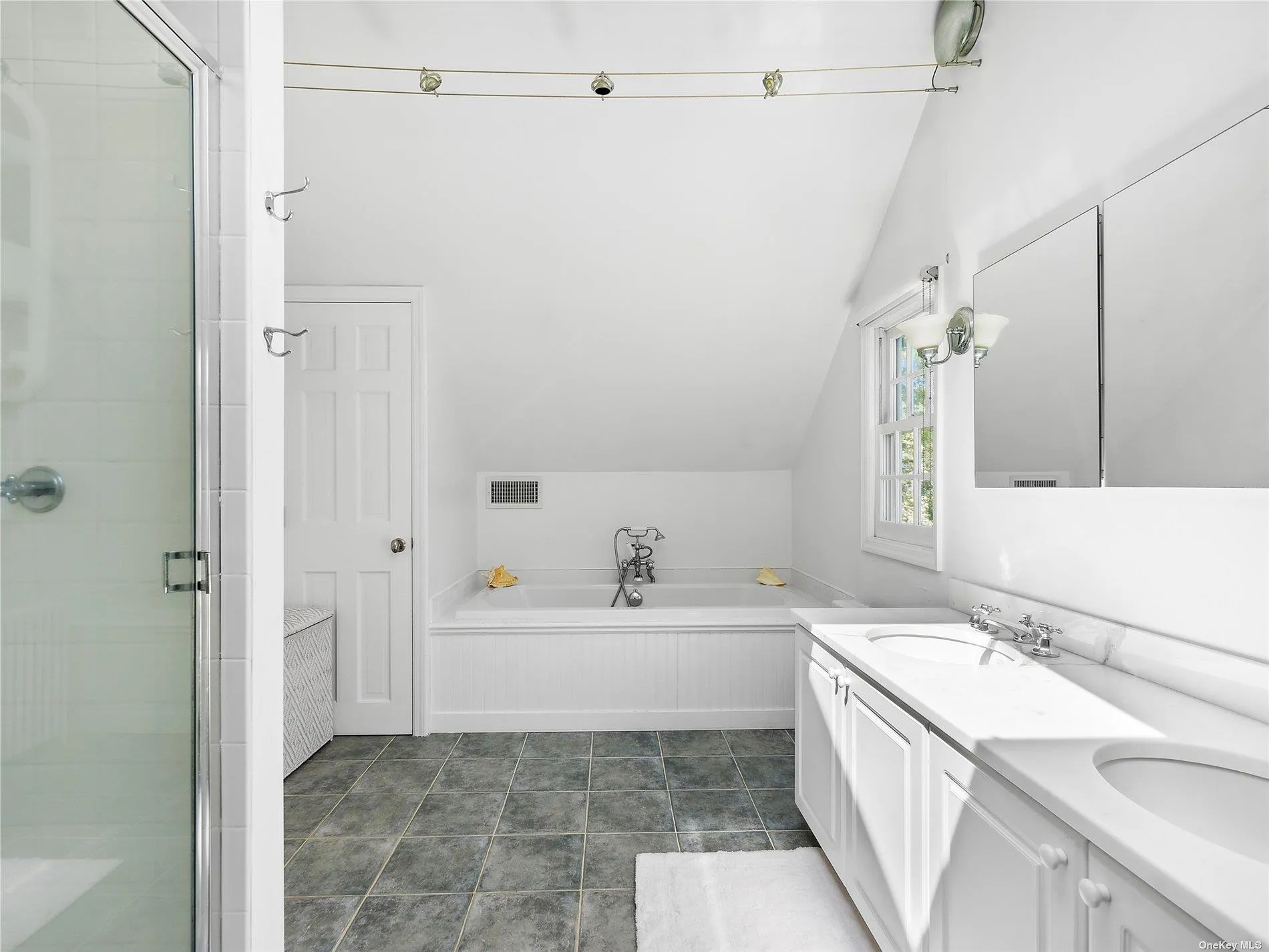 41 Dayton Lane, East Hampton, NY, 3 Bedrooms Bedrooms, ,2 BathroomsBathrooms,Residential Lease,Idx,Dayton,0,L3553534 41 Dayton Lane, East Hampton, NY, 3 Bedrooms Bedrooms, ,2 BathroomsBathrooms,Residential Lease,Idx,Dayton,0,L3553534