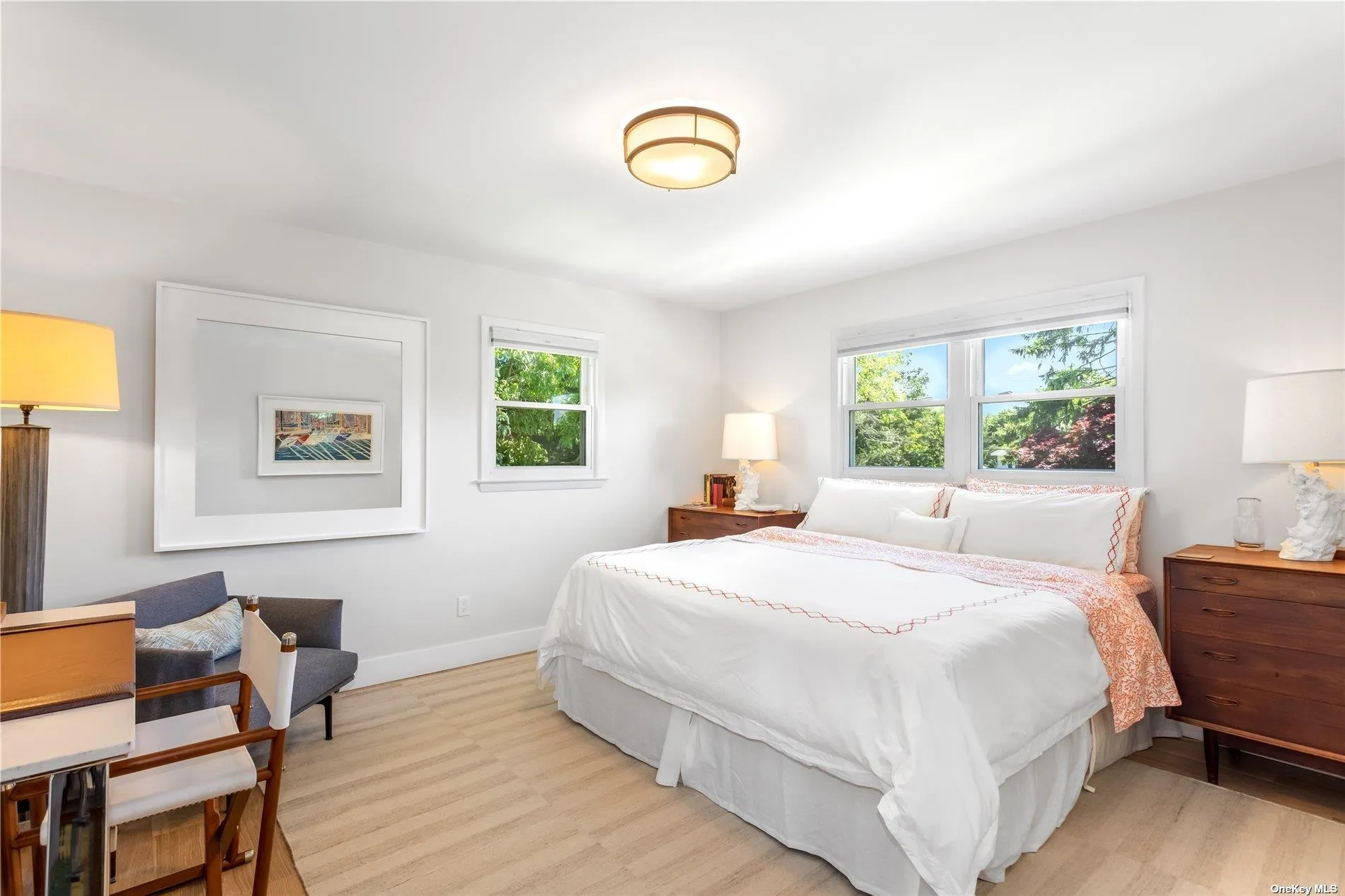 King Guest Suite with Desk King Guest Suite with Desk