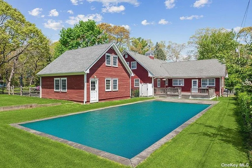 1800 Westphalia Road - Pool 1800 Westphalia Road - Pool