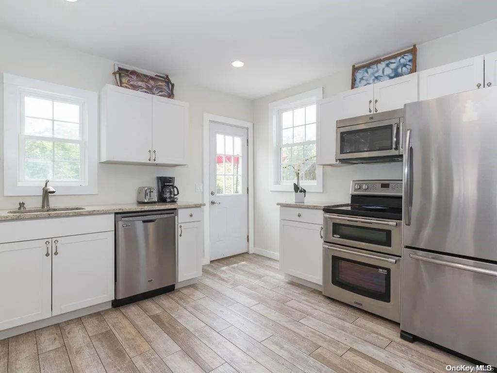 192 Cottage Walk, Islip, NY, 3 Bedrooms Bedrooms, 6 Rooms Rooms,1 BathroomBathrooms,Residential Lease,For Rent,Cottage,0,L3557939 192 Cottage Walk, Islip, NY, 3 Bedrooms Bedrooms, 6 Rooms Rooms,1 BathroomBathrooms,Residential Lease,For Rent,Cottage,0,L3557939