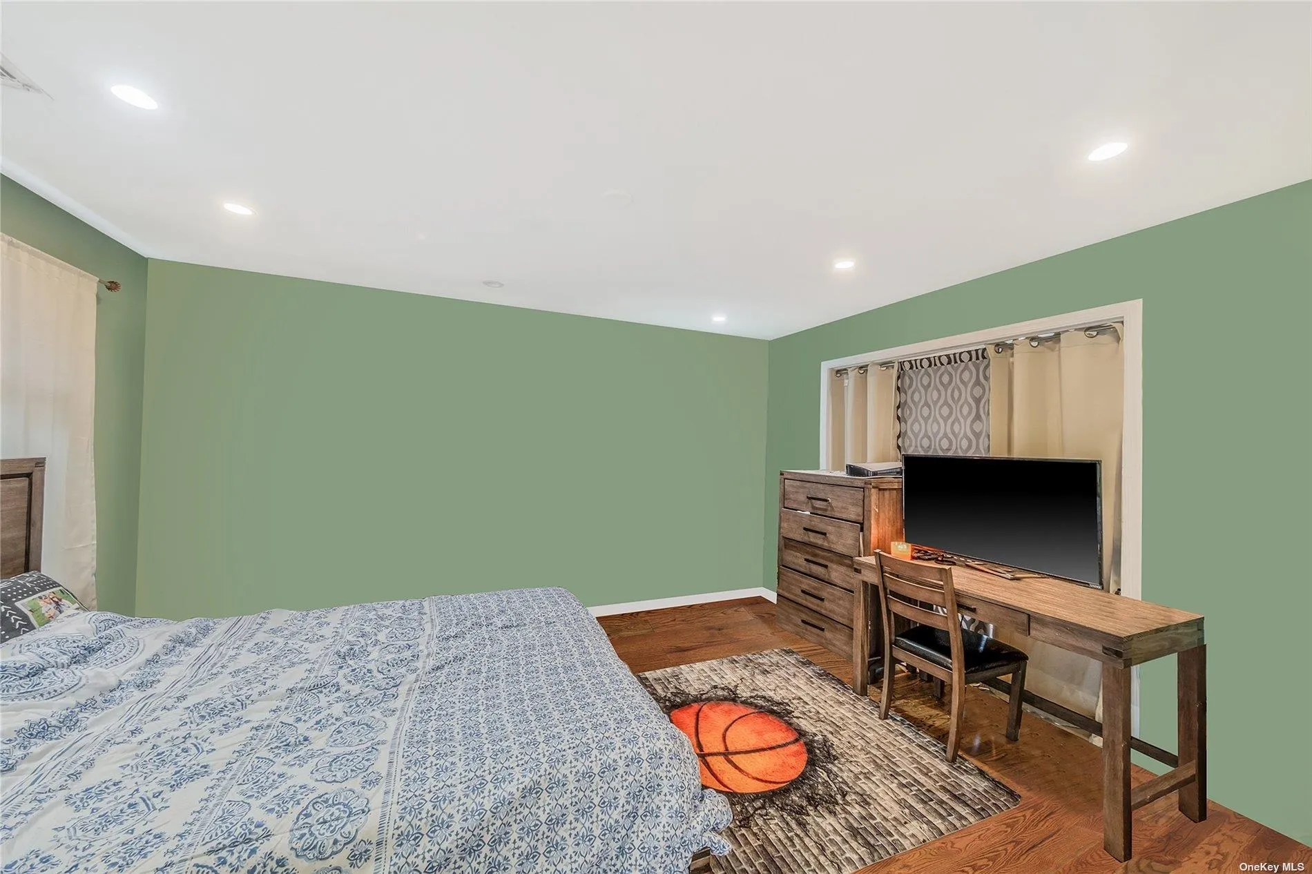 263 Park Drive, Oyster Bay, NY, 5 Bedrooms Bedrooms, 10 Rooms Rooms,3 BathroomsBathrooms,Residential,For Rent,Park,0,L3559928 263 Park Drive, Oyster Bay, NY, 5 Bedrooms Bedrooms, 10 Rooms Rooms,3 BathroomsBathrooms,Residential,For Rent,Park,0,L3559928