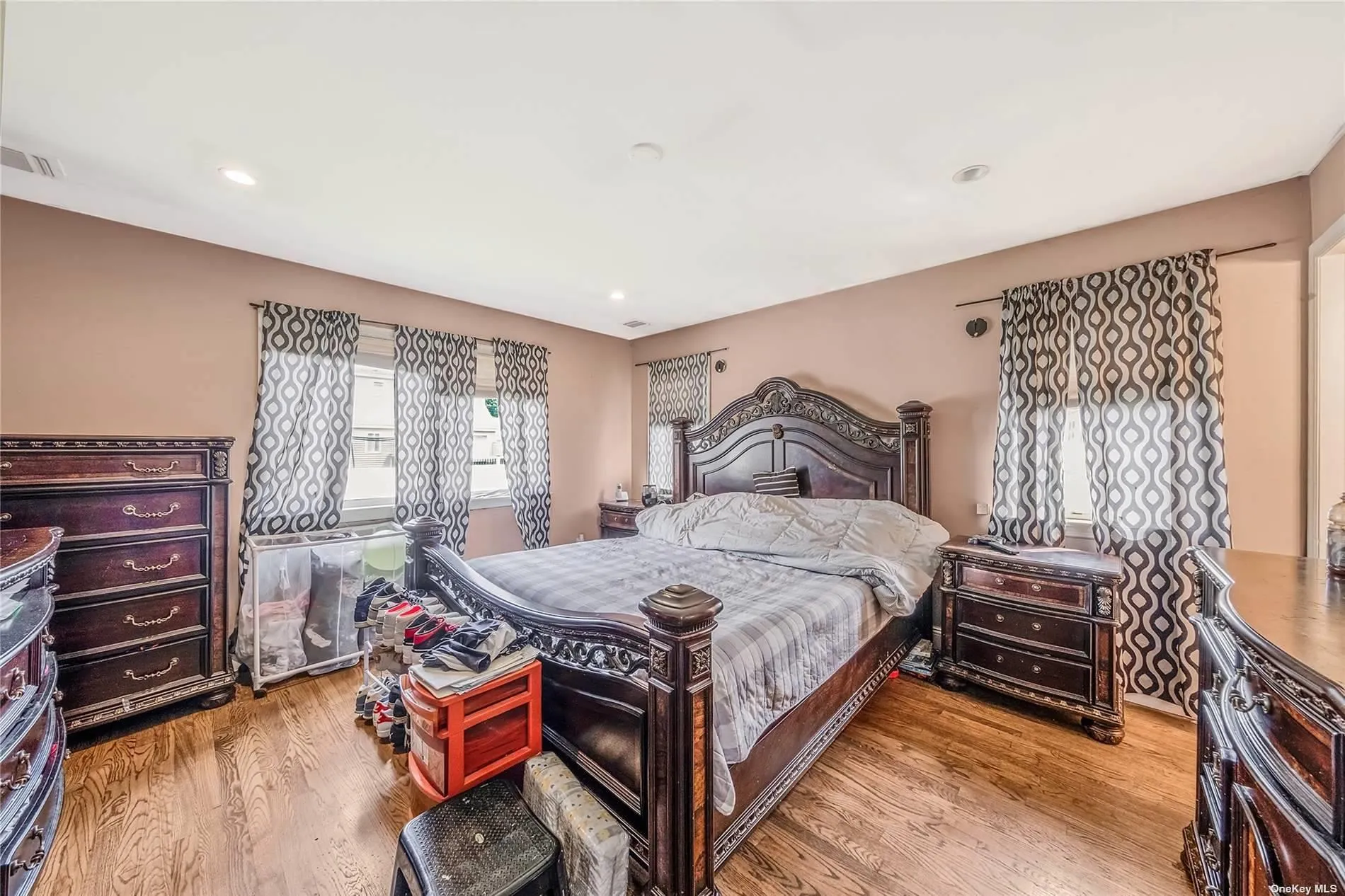 263 Park Drive, Oyster Bay, NY, 5 Bedrooms Bedrooms, 10 Rooms Rooms,3 BathroomsBathrooms,Residential,For Rent,Park,0,L3559928 263 Park Drive, Oyster Bay, NY, 5 Bedrooms Bedrooms, 10 Rooms Rooms,3 BathroomsBathrooms,Residential,For Rent,Park,0,L3559928