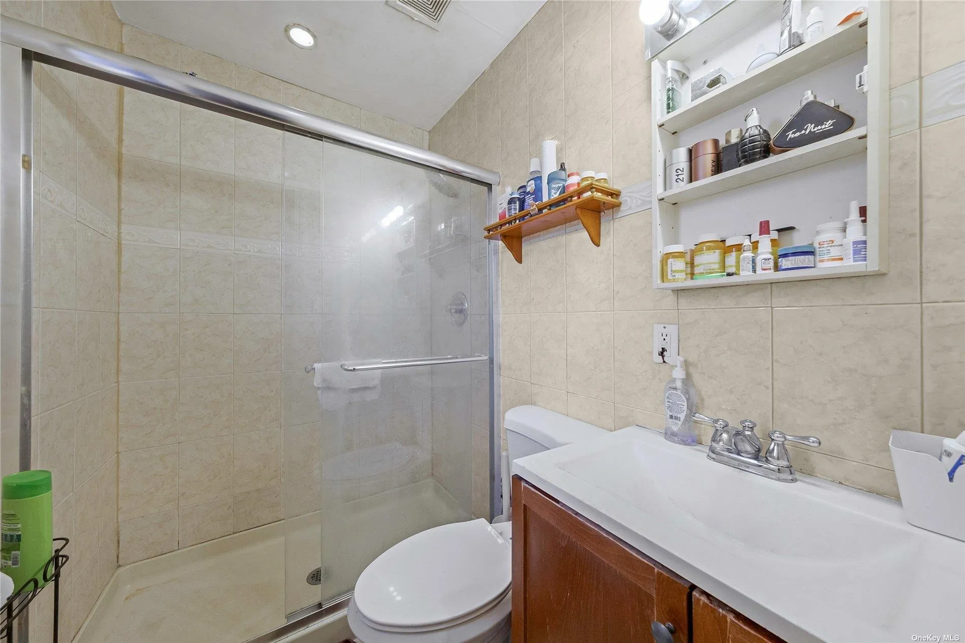 263 Park Drive, Oyster Bay, NY, 5 Bedrooms Bedrooms, 10 Rooms Rooms,3 BathroomsBathrooms,Residential,For Rent,Park,0,L3559928 263 Park Drive, Oyster Bay, NY, 5 Bedrooms Bedrooms, 10 Rooms Rooms,3 BathroomsBathrooms,Residential,For Rent,Park,0,L3559928