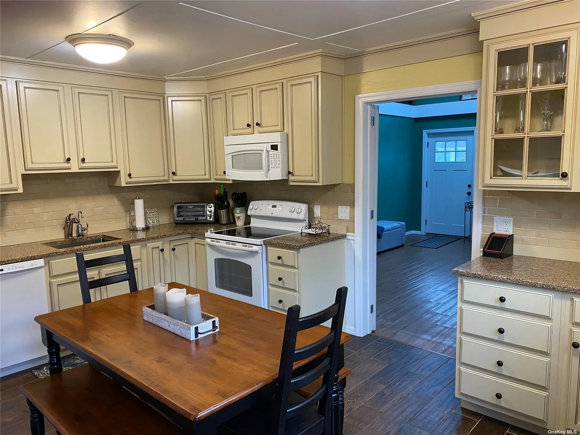 182 Cottage Walk, Islip, NY, 3 Bedrooms Bedrooms, 5 Rooms Rooms,2 BathroomsBathrooms,Residential Lease,For Rent,Cottage,0,L3560857 182 Cottage Walk, Islip, NY, 3 Bedrooms Bedrooms, 5 Rooms Rooms,2 BathroomsBathrooms,Residential Lease,For Rent,Cottage,0,L3560857