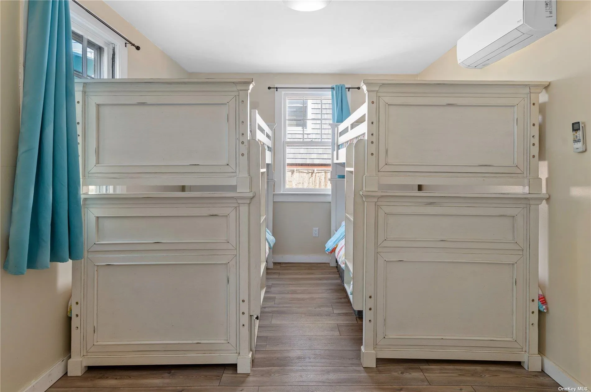 180 Cottage Walk, Islip, NY, 5 Bedrooms Bedrooms, 8 Rooms Rooms,2 BathroomsBathrooms,Residential Lease,For Rent,Cottage,0,L3562906 180 Cottage Walk, Islip, NY, 5 Bedrooms Bedrooms, 8 Rooms Rooms,2 BathroomsBathrooms,Residential Lease,For Rent,Cottage,0,L3562906