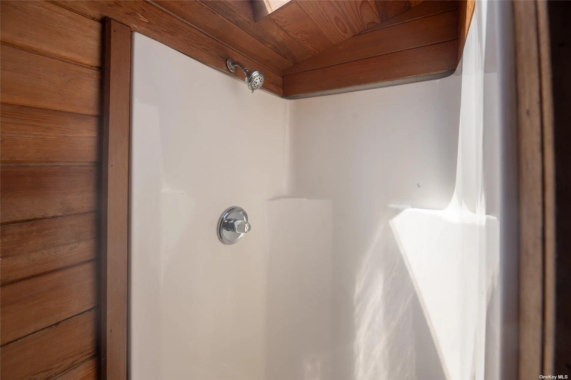 180 Cottage Walk, Islip, NY, 5 Bedrooms Bedrooms, 8 Rooms Rooms,2 BathroomsBathrooms,Residential Lease,For Rent,Cottage,0,L3562906 180 Cottage Walk, Islip, NY, 5 Bedrooms Bedrooms, 8 Rooms Rooms,2 BathroomsBathrooms,Residential Lease,For Rent,Cottage,0,L3562906