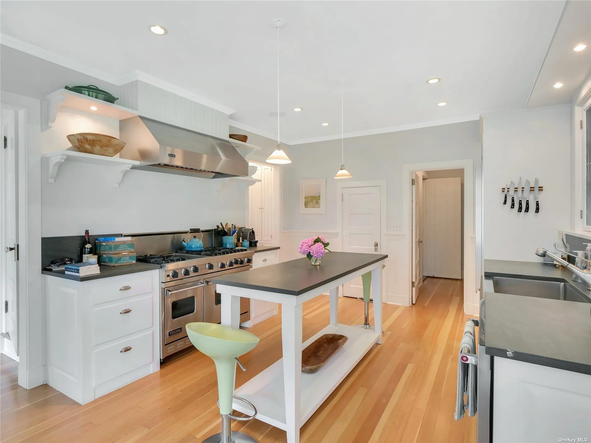 9 Ocean Avenue, Southampton, NY, 6 Bedrooms Bedrooms, 12 Rooms Rooms,3 BathroomsBathrooms,Residential Lease,For Rent,Ocean,0,L3563243 9 Ocean Avenue, Southampton, NY, 6 Bedrooms Bedrooms, 12 Rooms Rooms,3 BathroomsBathrooms,Residential Lease,For Rent,Ocean,0,L3563243