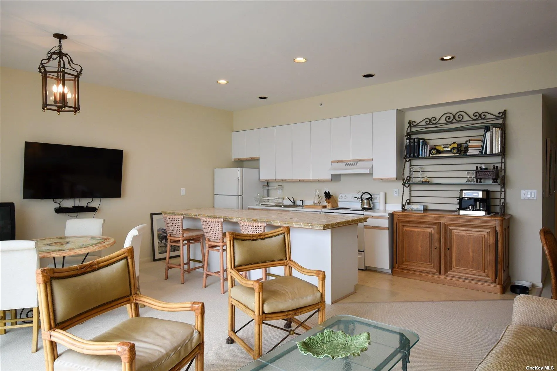 256 Dune, Southampton, NY, 2 Bedrooms Bedrooms, 3 Rooms Rooms,2 BathroomsBathrooms,Residential Lease,For Rent,Dune,0,L3563869 256 Dune, Southampton, NY, 2 Bedrooms Bedrooms, 3 Rooms Rooms,2 BathroomsBathrooms,Residential Lease,For Rent,Dune,0,L3563869