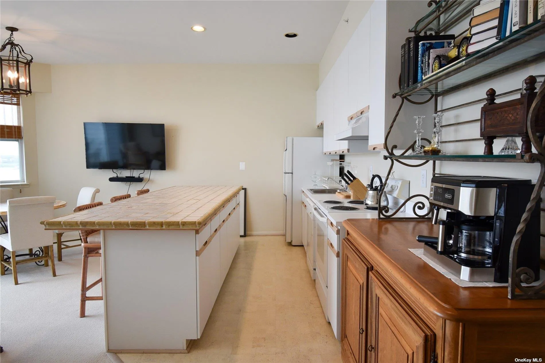 256 Dune, Southampton, NY, 2 Bedrooms Bedrooms, 3 Rooms Rooms,2 BathroomsBathrooms,Residential Lease,For Rent,Dune,0,L3563869 256 Dune, Southampton, NY, 2 Bedrooms Bedrooms, 3 Rooms Rooms,2 BathroomsBathrooms,Residential Lease,For Rent,Dune,0,L3563869