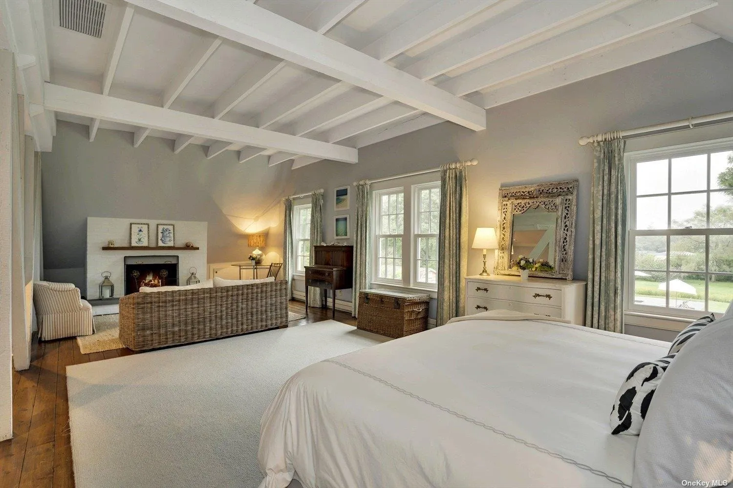 5 Shinnecock Road, Southampton, NY, 4 Bedrooms Bedrooms, 12 Rooms Rooms,5 BathroomsBathrooms,Residential Lease,For Rent,Shinnecock,0,L3564079 5 Shinnecock Road, Southampton, NY, 4 Bedrooms Bedrooms, 12 Rooms Rooms,5 BathroomsBathrooms,Residential Lease,For Rent,Shinnecock,0,L3564079