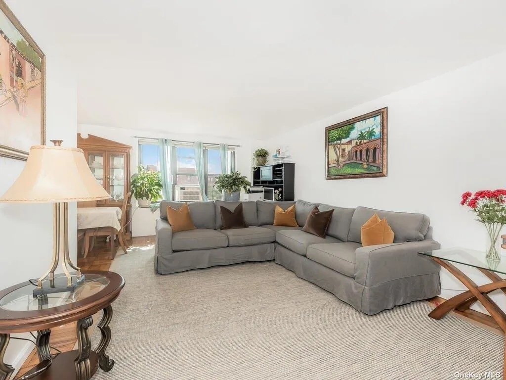 Large Living Space Large Living Space